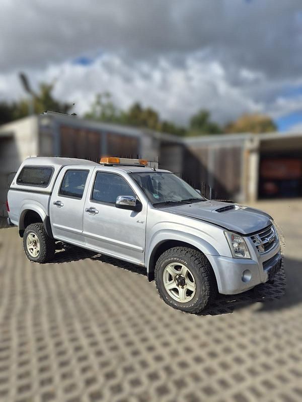 Silber Gebraucht 2010 Isuzu D-Max SUV | 12.500 € (Fairer Preis) - Bild 1/4