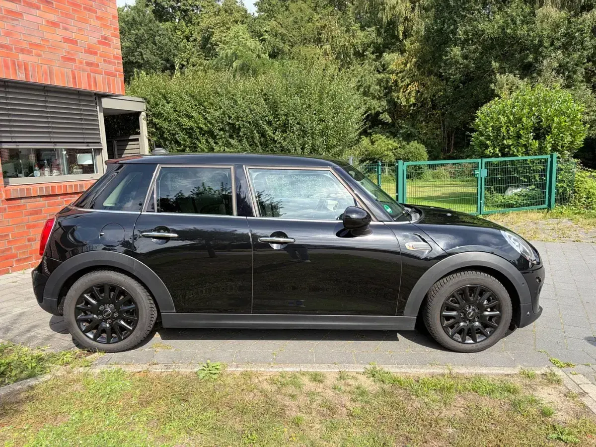 Gebraucht Mini Cooper Chili 136 PS (100 kW) 2016 Schwarz Kleinwagen