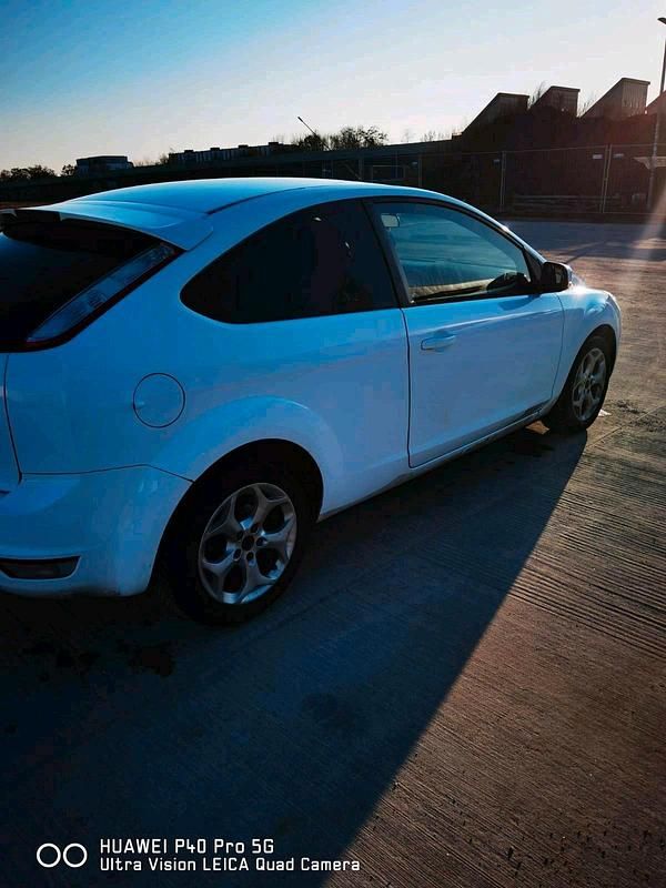 Second-hand Ford Focus 104 CP (76 kW) 2010 Alb Coupe