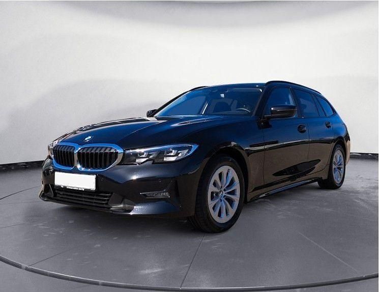 Schwarz Gebraucht 2020 BMW 320 Advantage Kombi | 29.990 € (Etwas zu teuer) - Bild 1/4