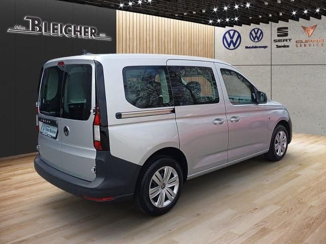 Gebraucht VW Caddy Basis 114 PS (83 kW) 2023 Silber Van / Kleinbus