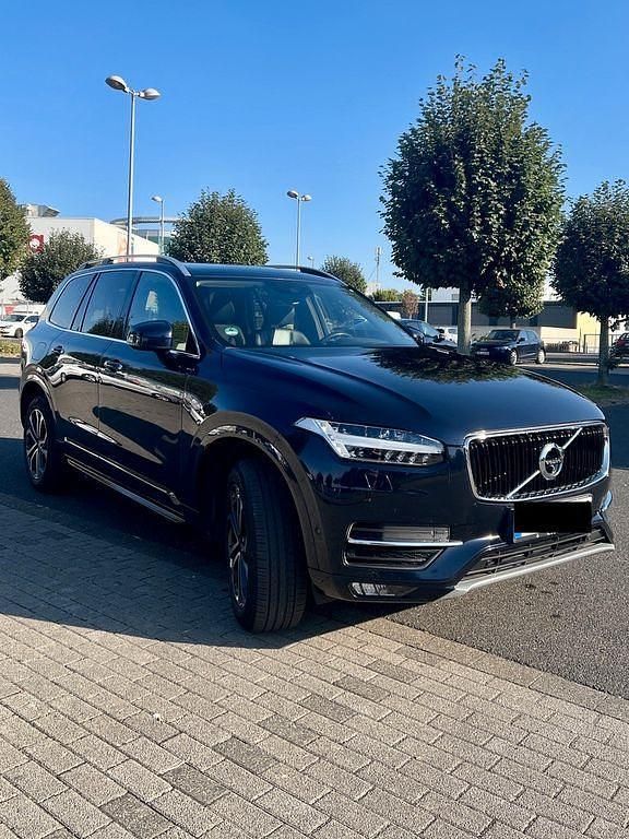 Blau Gebraucht 2017 Volvo XC90 Momentum SUV | 25.999 € (Guter Preis) - Bild 1/4