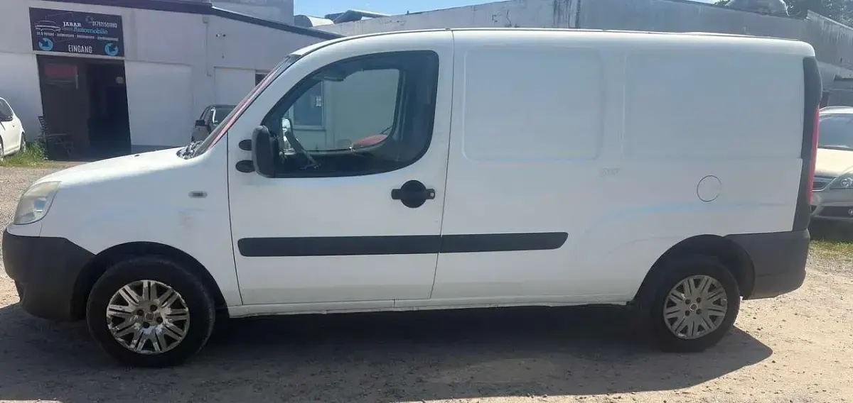 Gebraucht Fiat Doblò 101 PS (74 kW) 2009 Weiß Van / Kleinbus