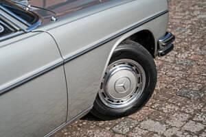 Gebraucht Mercedes 250 150 PS (110 kW) 1970 Silber Coupé