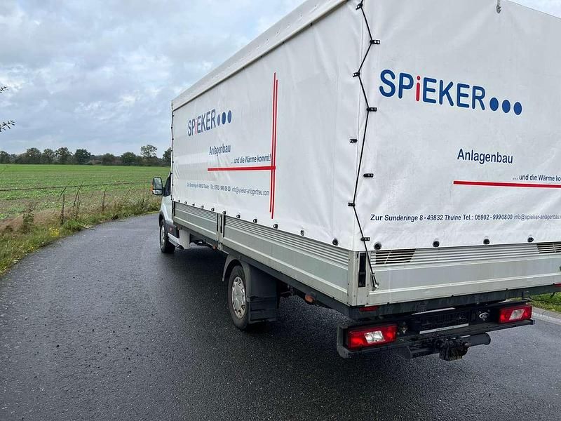 Gebraucht Ford Transit Trend 170 PS (125 kW) 2018 Frostweiß Van / Kleinbus