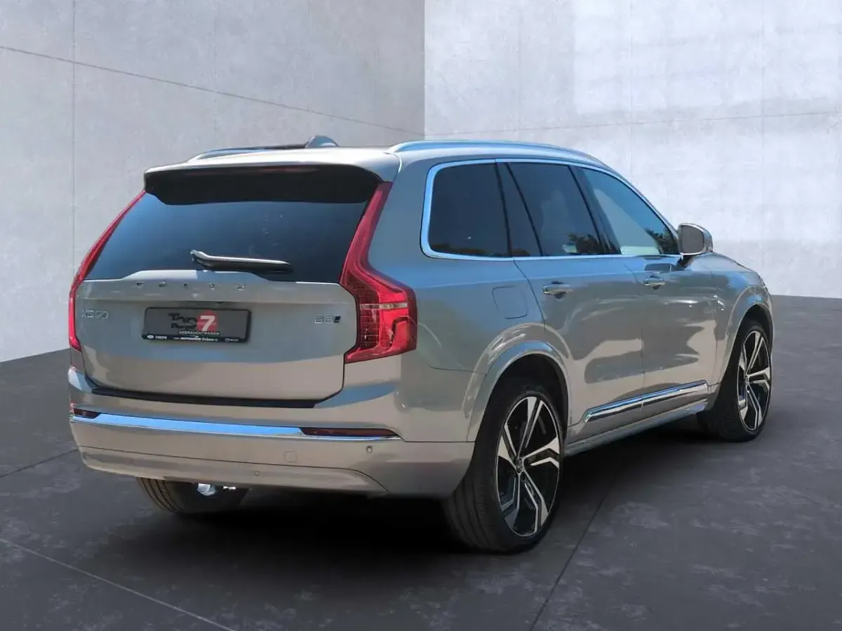 Gebraucht Volvo XC90 173 PS (127 kW) 2023 SUV
