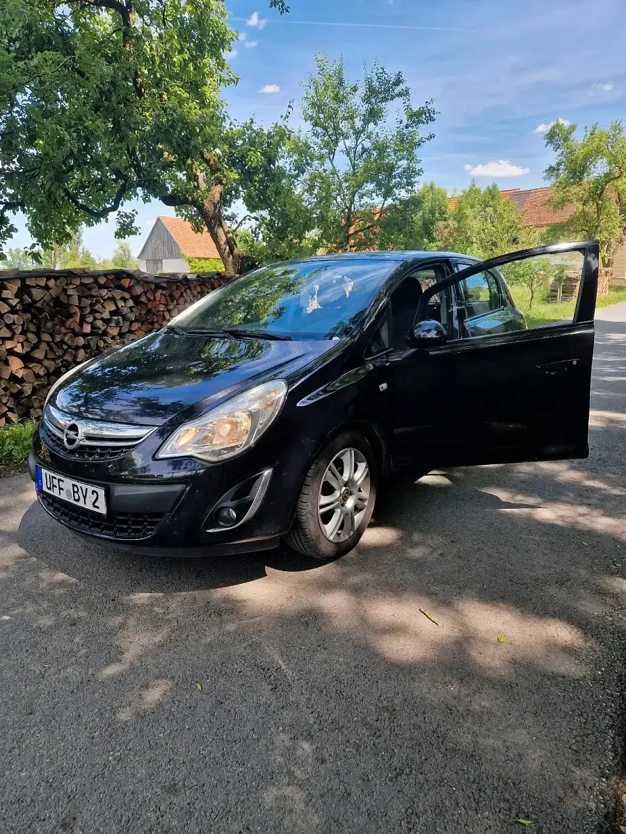 Gebraucht Opel Corsa 86 PS (63 kW) 2011 Schwarz Kleinwagen