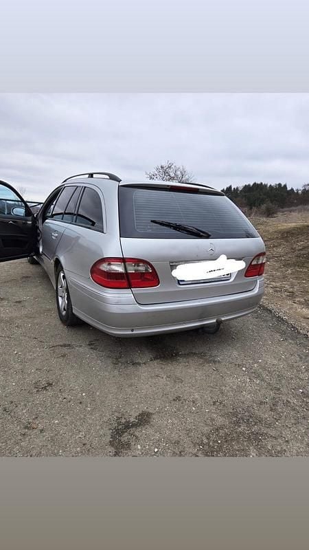 Gebraucht Mercedes E220 150 PS (110 kW) 2004 Kombi