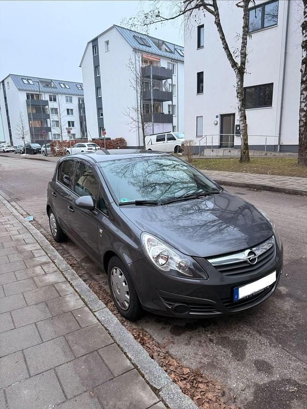 Grau Gebraucht 2011 Opel Corsa Edition Kleinwagen | 5.000 € (Etwas zu teuer) - Bild 1/4