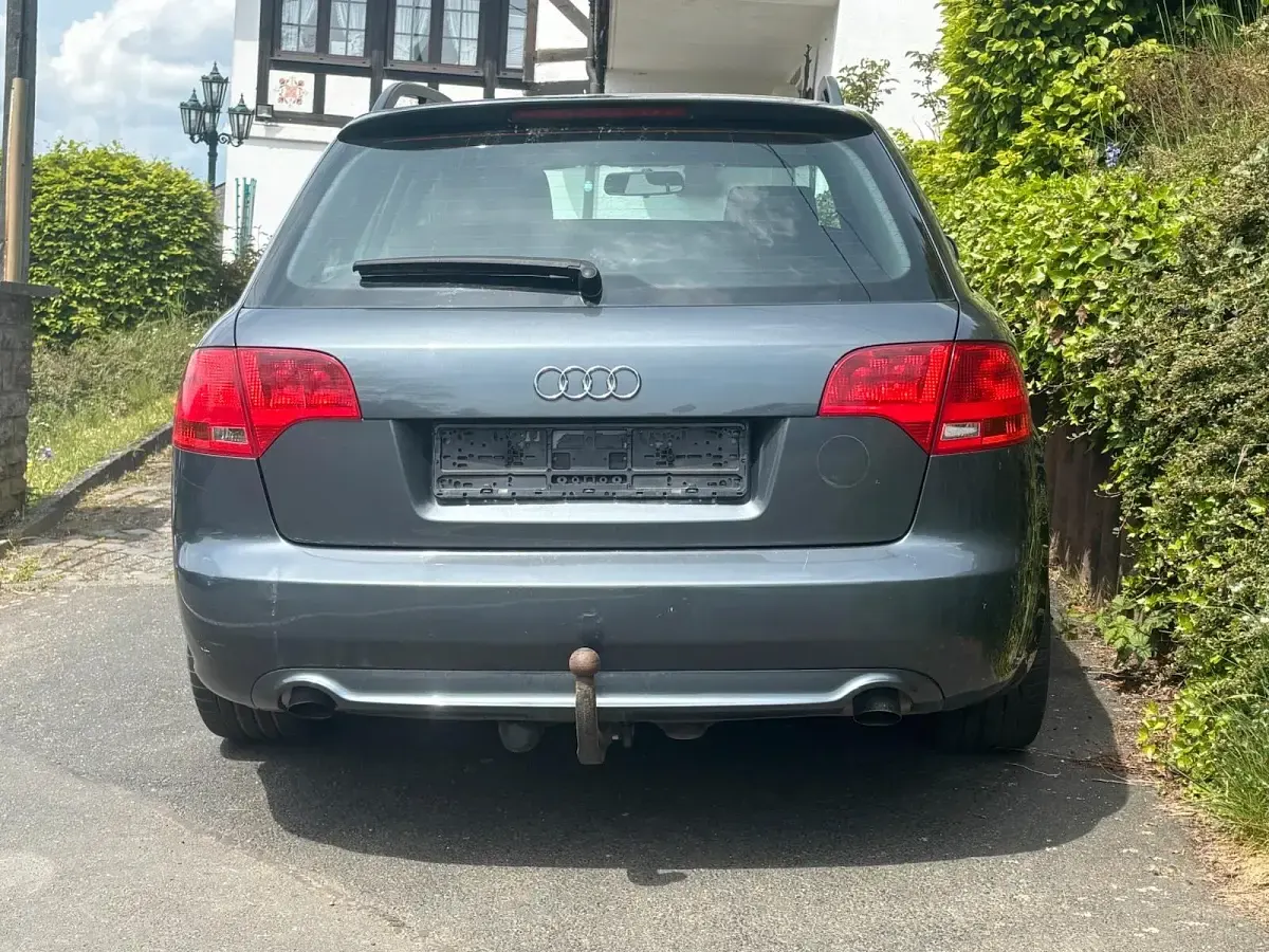 Second-hand Audi A4 170 CP (125 kW) 2007 Gri Break