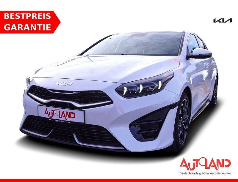 Weiß Gebraucht 2021 Kia ProCeed GT-Line Kleinwagen | 22.990 € (Teuer) - Bild 1/4