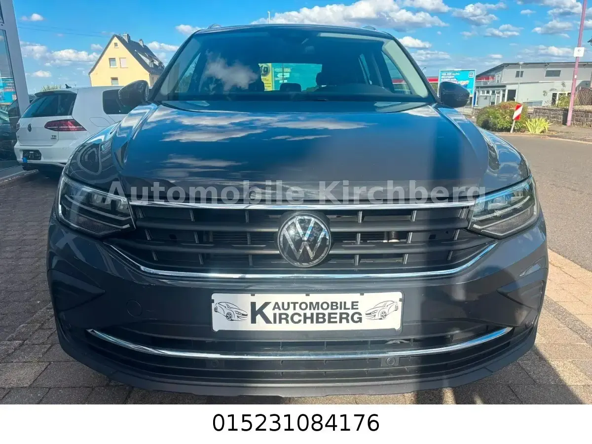 Gebraucht VW Tiguan Life 150 PS (110 kW) 2022 Grau SUV