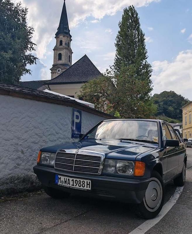 Gebraucht Mercedes 190 118 PS (86 kW) 1988 Blau Limousine
