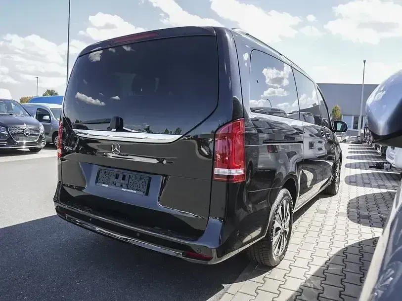Gebraucht Mercedes V250 Avantgarde Edition 190 PS (139 kW) 2022 Schwarz Van / Kleinbus