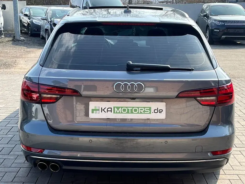 Gebraucht Audi A4 Business 218 PS (160 kW) 2017 Grau Kombi