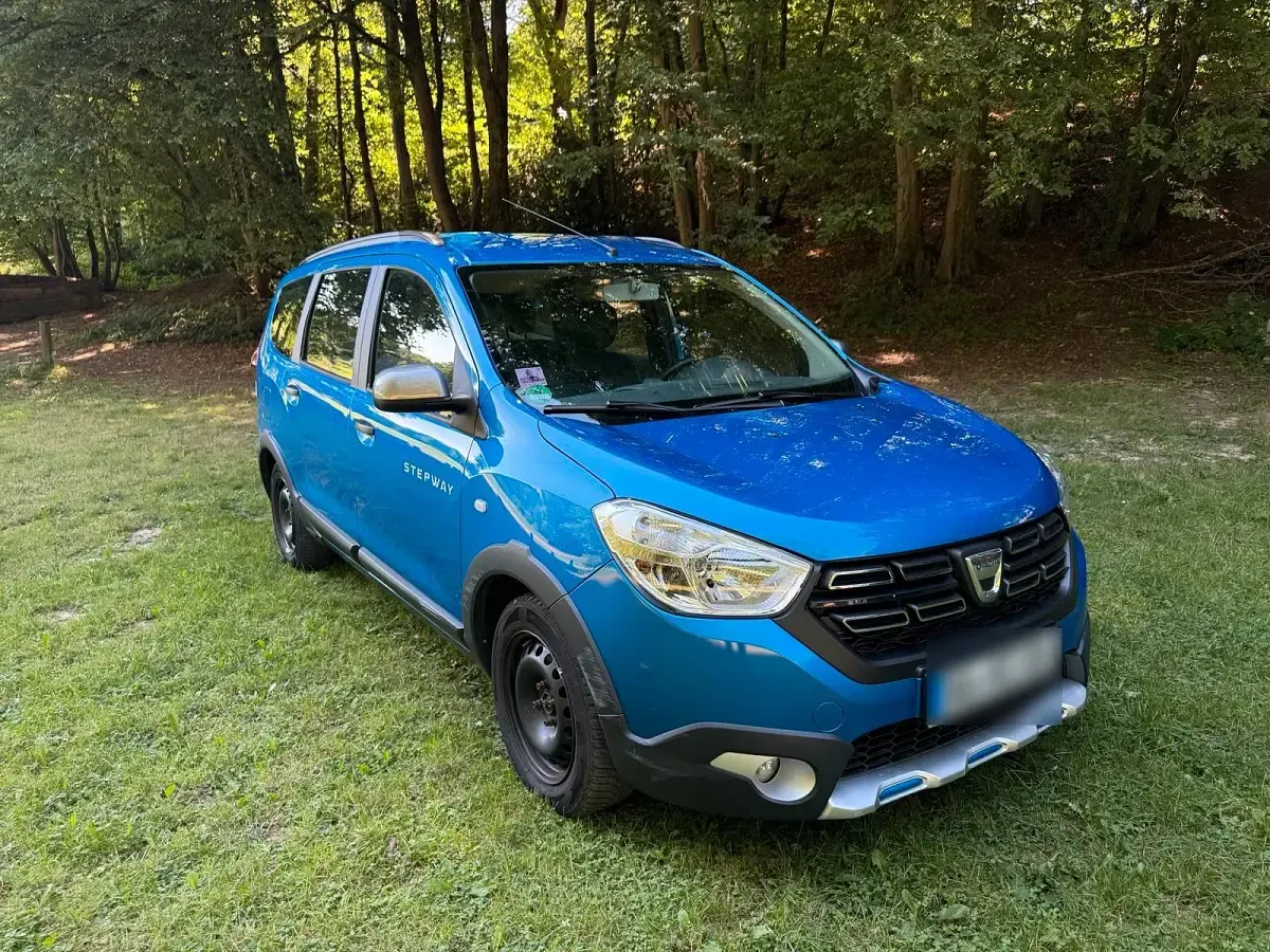 Gebraucht Dacia Lodgy 115 PS (84 kW) 2017 Blau Van / Kleinbus