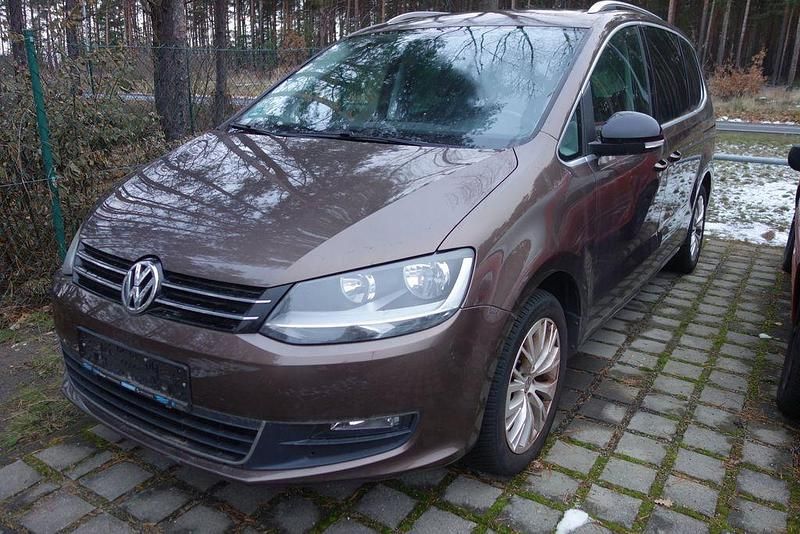 Gebraucht VW Sharan Style 150 PS (110 kW) 2012 Braun Van / Kleinbus