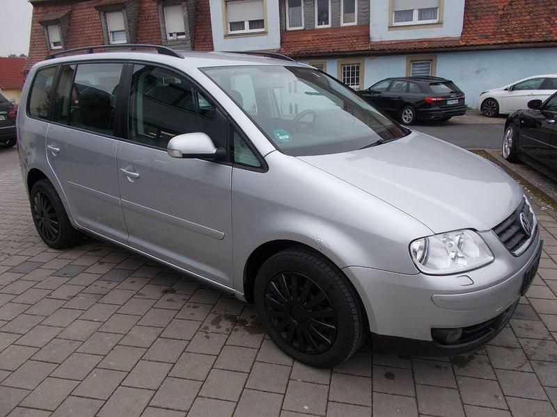 Silber Gebraucht 2007 VW Touran Trendline Van / Kleinbus | 1.990 € (Fairer Preis) - Bild 1/4