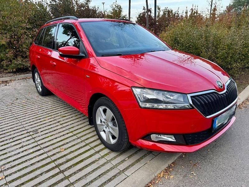 Rot Gebraucht 2021 Skoda Fabia Kleinwagen | 13.995 € (Guter Preis) - Bild 1/4
