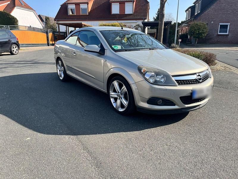 Gebraucht Opel Astra Cabriolet Edition 140 PS (102 kW) 2006 Silber Cabrio