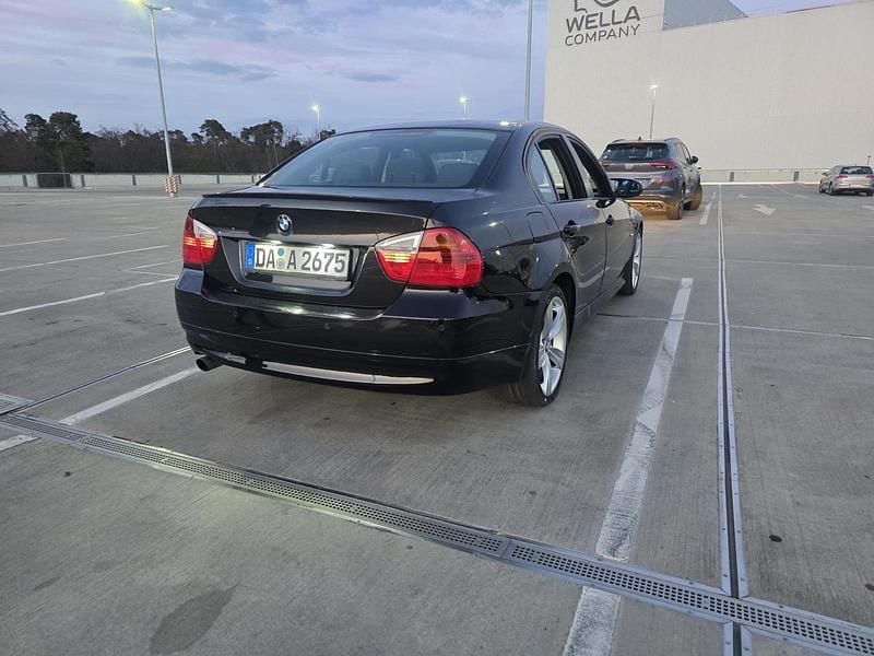 Gebraucht BMW 320 150 PS (110 kW) 2006 Schwarz Limousine