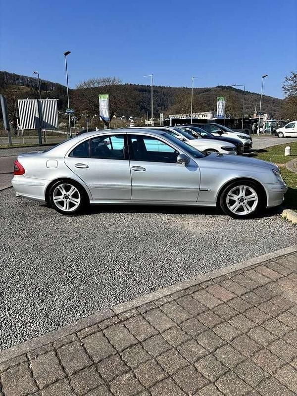 Gebraucht Mercedes E280 Avantgarde 190 PS (139 kW) 2008 Silber Limousine