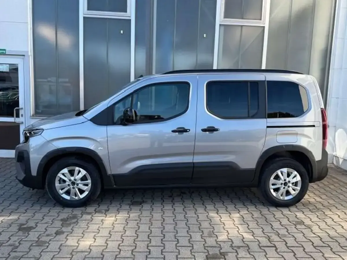 Gebraucht Peugeot Rifter Allure 131 PS (96 kW) 2025 Artense silber metallic Van / Kleinbus
