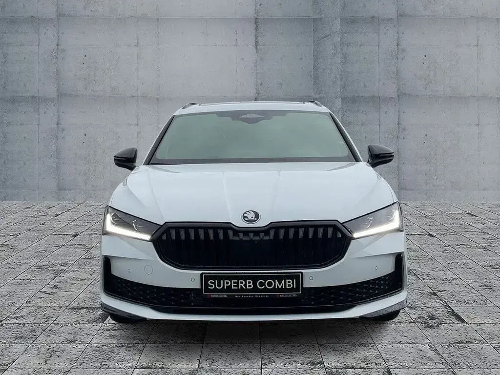 Gebraucht Skoda Superb SportLine 193 PS (141 kW) 2026 Grau Kombi