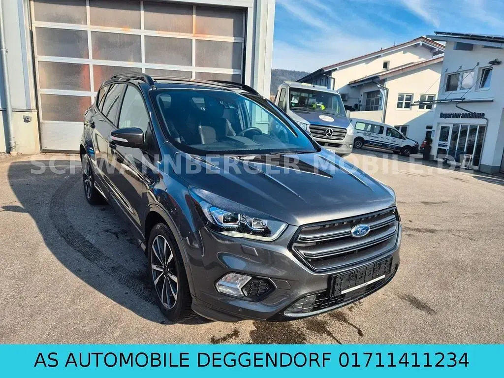 Gebraucht Ford Kuga ST-Line 150 PS (110 kW) 2019 Grau SUV