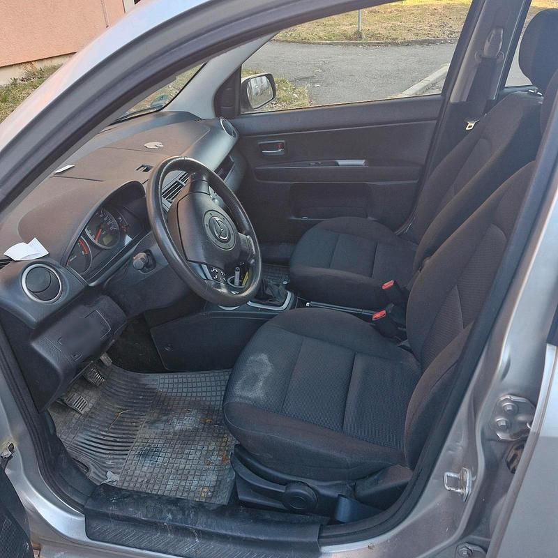 Gebraucht Mazda 2 75 PS (55 kW) 2006 Grau Kleinwagen