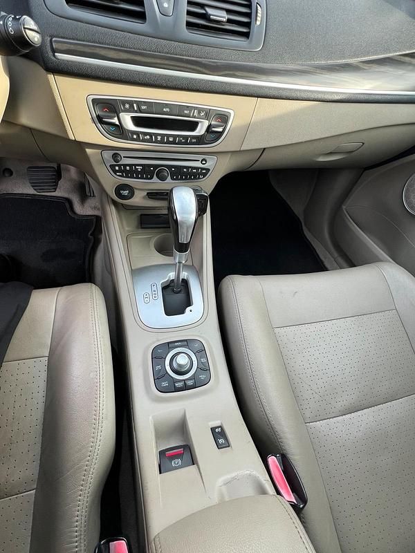 Gebraucht Renault Mégane 2011 Schwarz Limousine