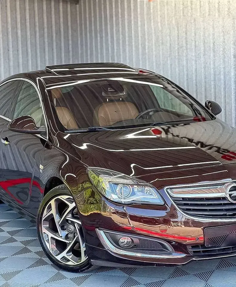 Gebraucht Opel Insignia Edition 250 PS (183 kW) 2013 Violett Limousine