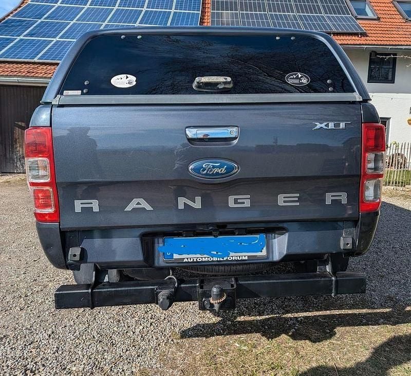 Gebraucht Ford Ranger XLT 160 PS (117 kW) 2017 Grau Pickup