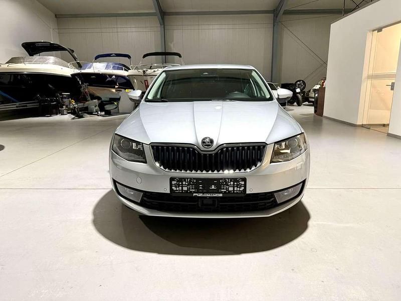 Gebraucht Skoda Octavia 179 PS (131 kW) 2016 Silber Limousine