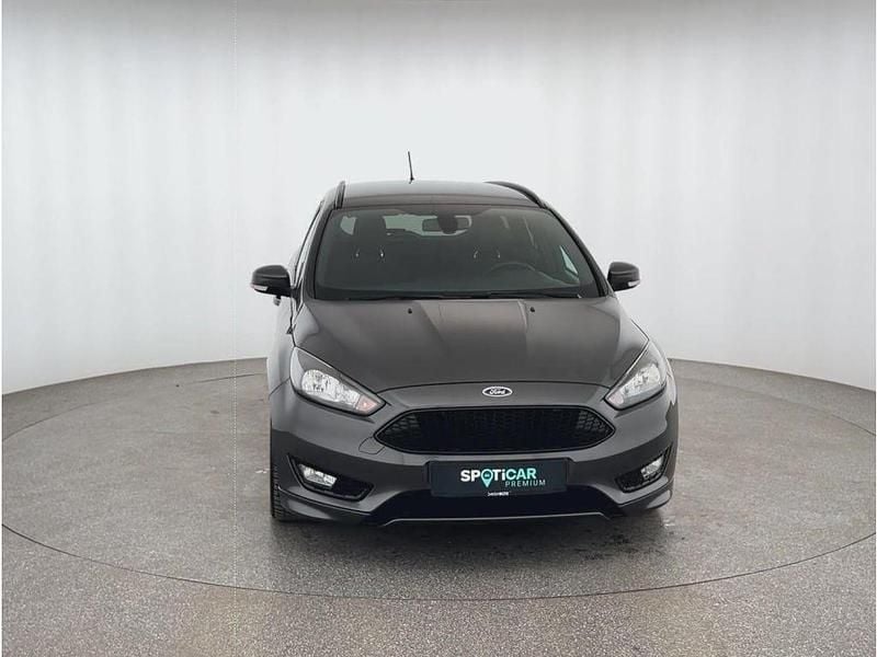 Usata Ford Focus ST-Line 140 CV (102 kW) 2018 Grigio Station wagon