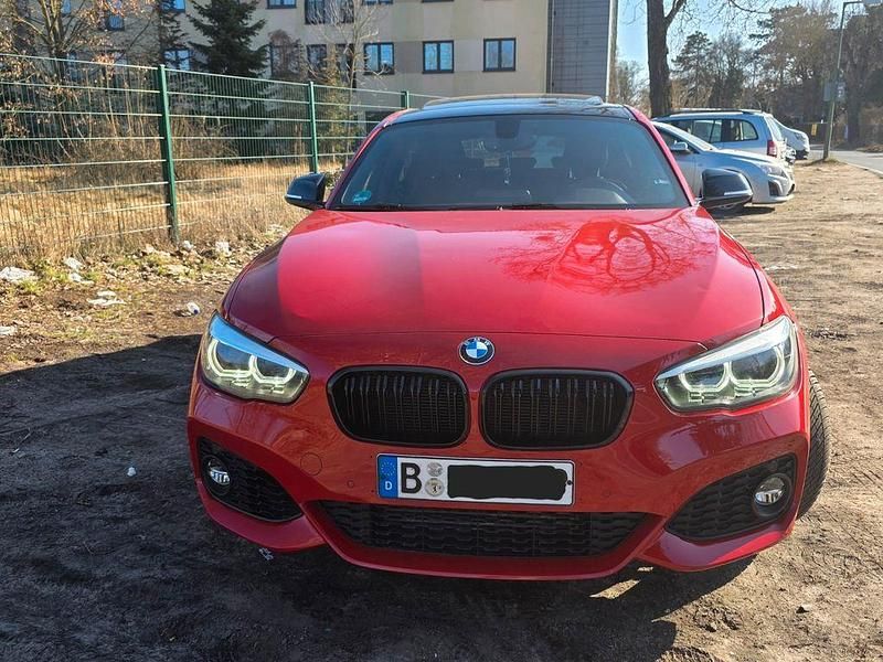 Gebraucht BMW 118 Shadowline 136 PS (100 kW) 2019 Rot Kleinwagen