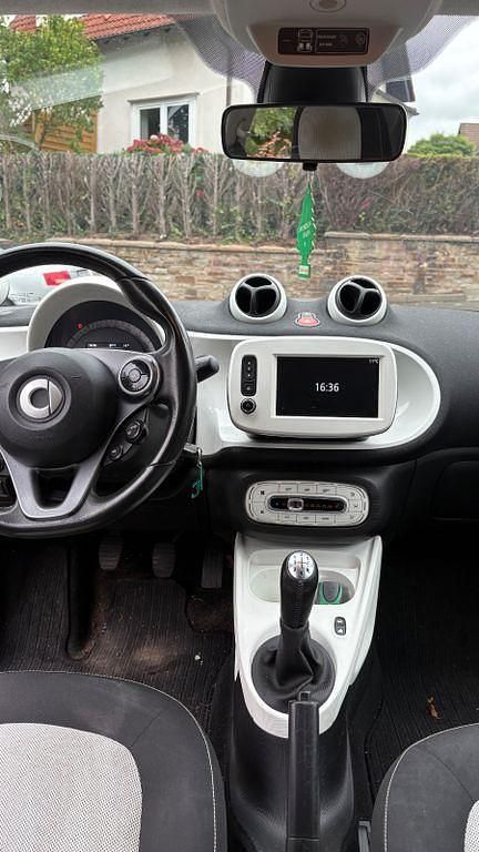 Gebraucht Smart ForFour Passion 71 PS (52 kW) 2015 Schwarz Kleinwagen