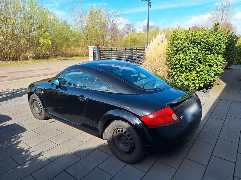Second-hand Audi TT 179 CP (131 kW) 1999 Negru Coupe