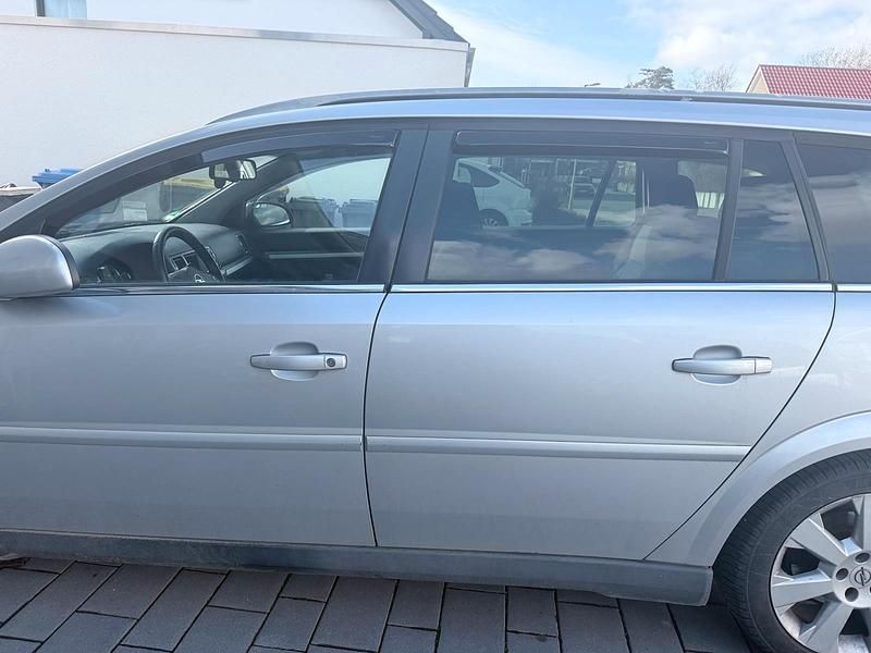 Gebraucht Opel Vectra 150 PS (110 kW) 2007 Silber Kombi