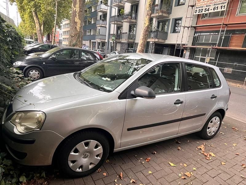 Grau Gebraucht 2005 VW Polo Kleinwagen | 1.499 € (Guter Preis) - Bild 1/4