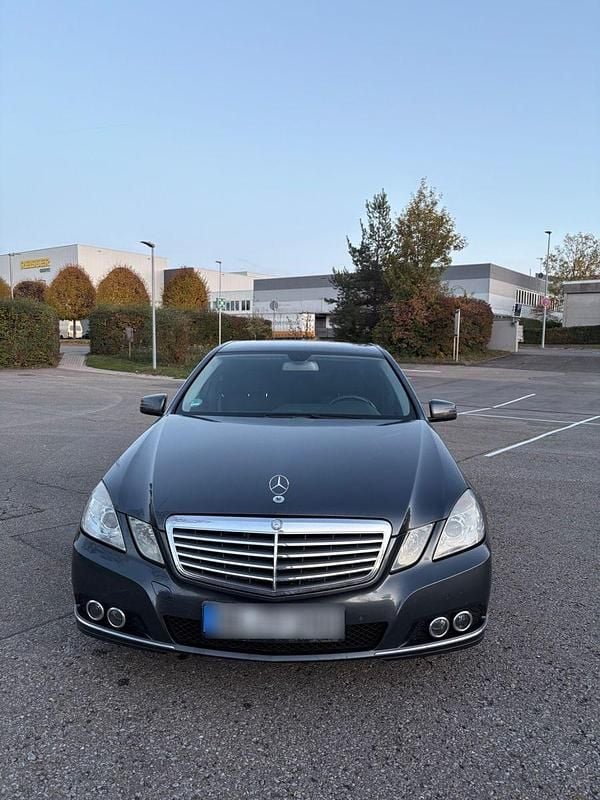 Gebraucht Mercedes E200 184 PS (135 kW) 2009 Limousine