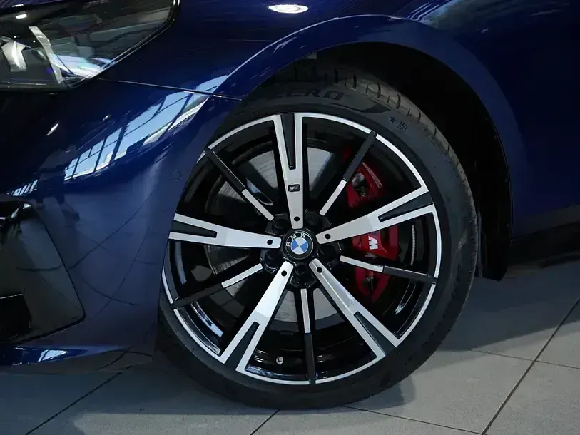 Gebraucht BMW 540 M Sport 304 PS (223 kW) 2025 Blau Limousine