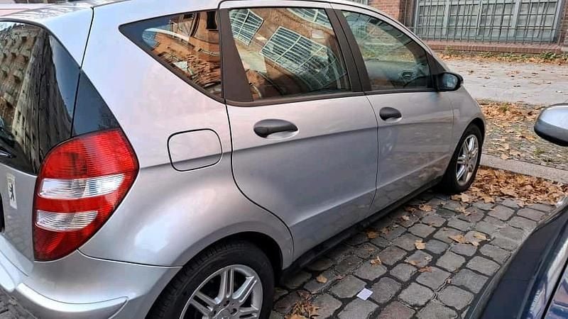Silber Gebraucht 2005 Mercedes A150 Kleinwagen | 3.400 € (Fairer Preis) - Bild 1/4