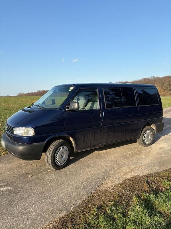Gebraucht VW T4 102 PS (75 kW) 1999 Blau Van