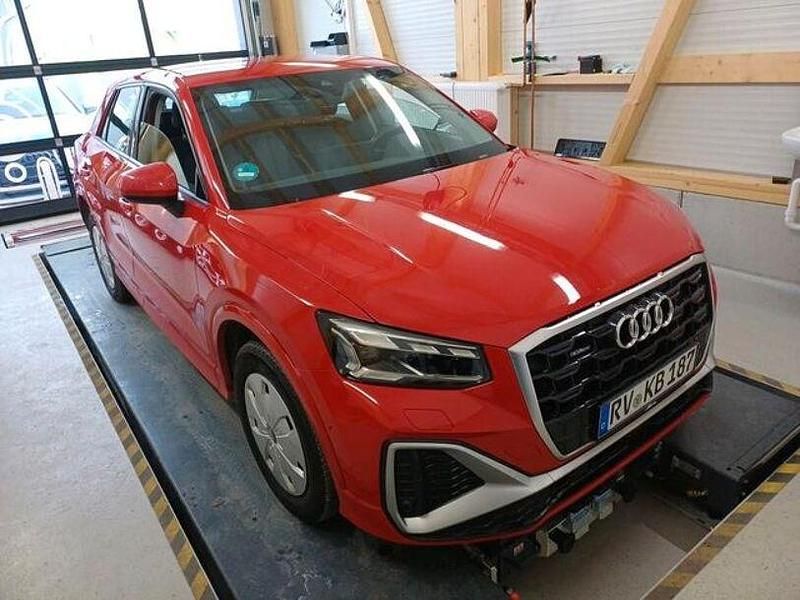 Gebraucht Audi Q2 S-Line 150 PS (110 kW) 2022 Rot SUV