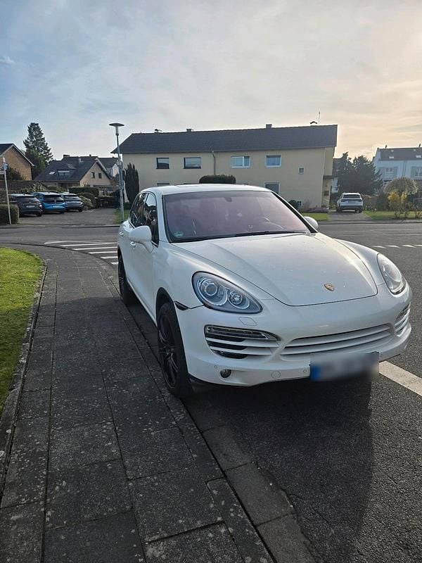Gebraucht Porsche Cayenne 300 PS (220 kW) 2010 Weiß SUV