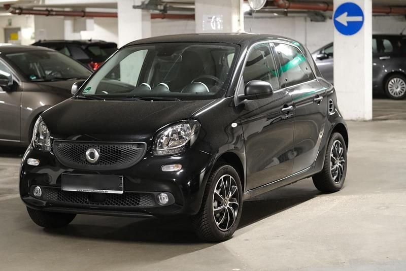 Schwarz Gebraucht 2018 Smart ForFour Kleinwagen | 8.990 € (Fairer Preis) - Bild 1/4