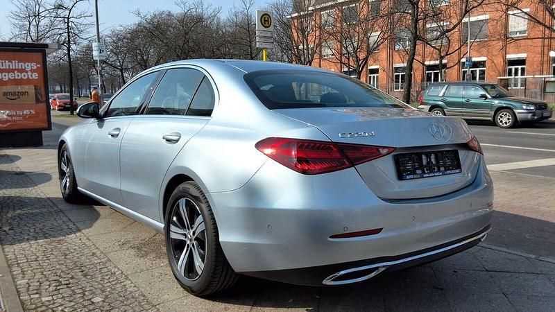 Gebraucht Mercedes C220 200 PS (147 kW) 2022 Silber Limousine