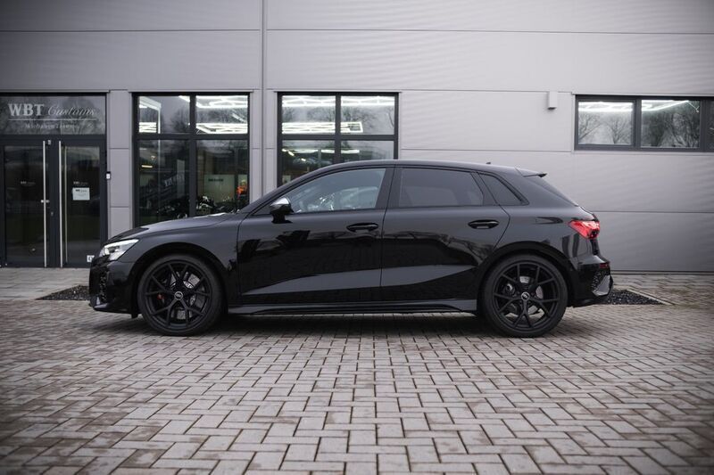 Schwarz Gebraucht 2023 Audi RS3 Sport Limousine | 59.500 € (Fairer Preis) - Bild 1/4