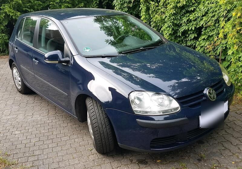 Blau Gebraucht 2004 VW Golf V Trendline Limousine | 1.999 € (Guter Preis) - Bild 1/4